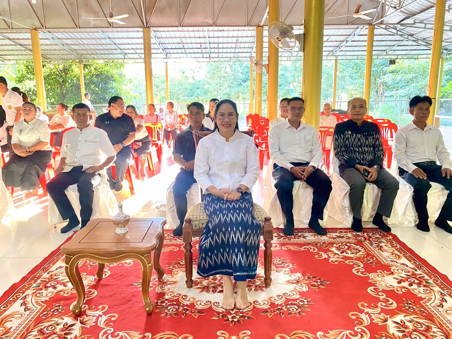 สพอ.สระใคร ร่วมกิจกรรมทำบุญวันพระ "ธรรมะนำทาง สร้างสุขร่วมกัน" ตามโครงการ ยุทธการแก้จน ชุมชนมีสุข