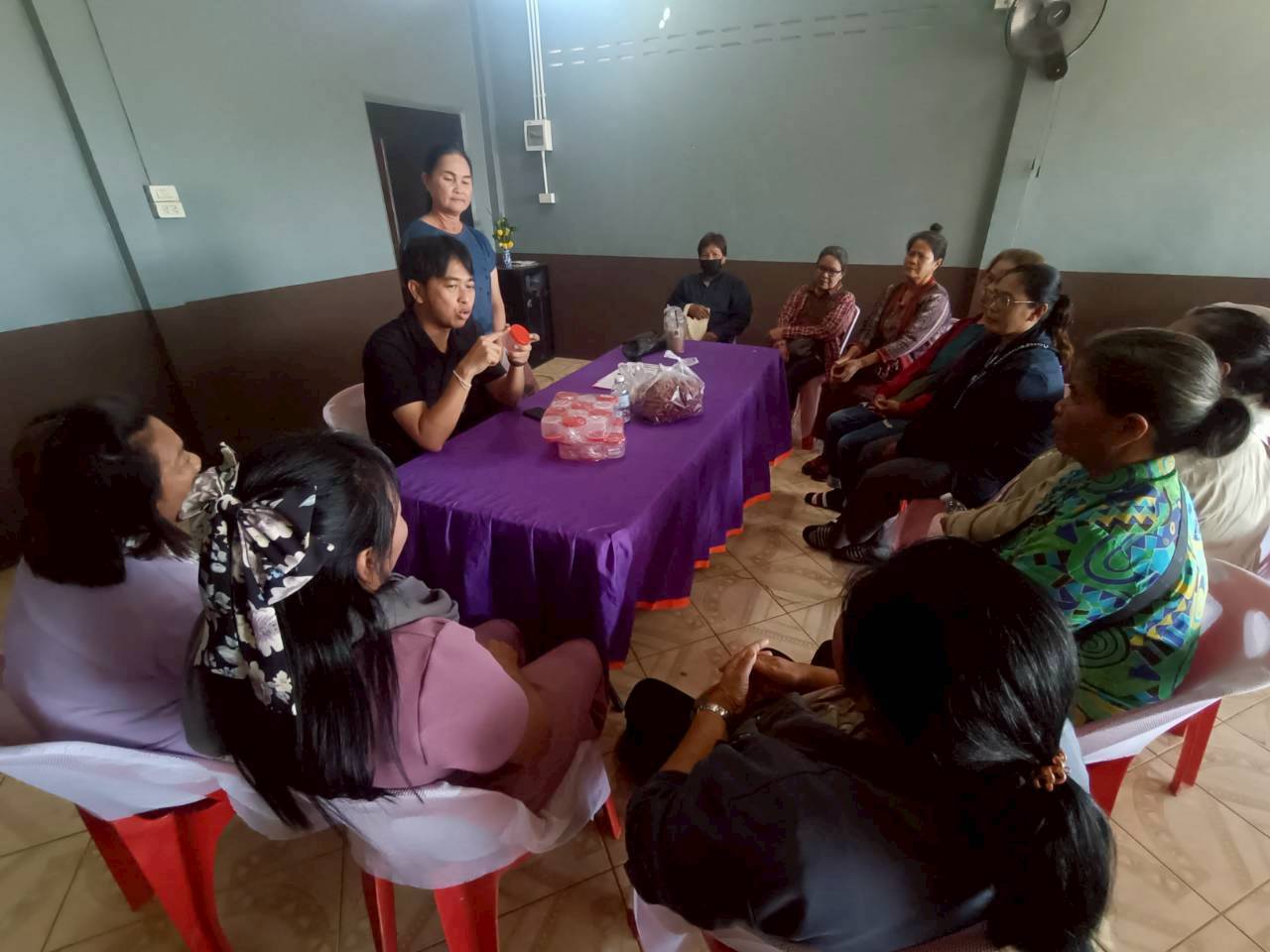 สพอ.สระใคร ดำเนินโครงการส่งเสริมการจัดตั้งและพัฒนากลุ่มอาชีพ